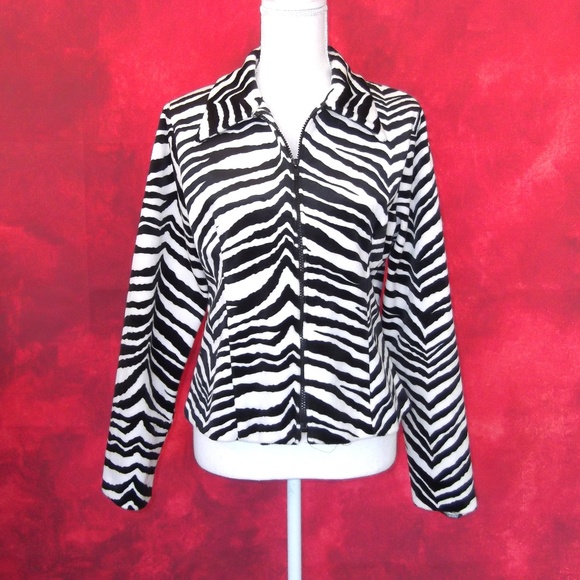 Charlotte Russe Jackets & Blazers - Charlotte Russe Zebra Print Cropped Jacket Large